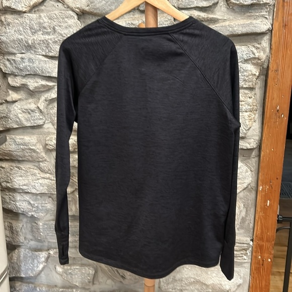 Activewear Top - Picture 2 of 7